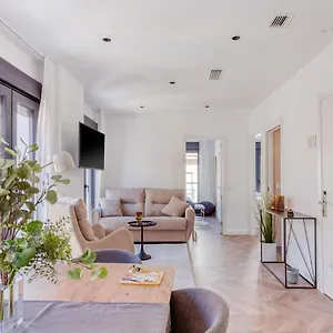 Limehome Calle Ancha Del Carmen - Digital Access *** 말라가