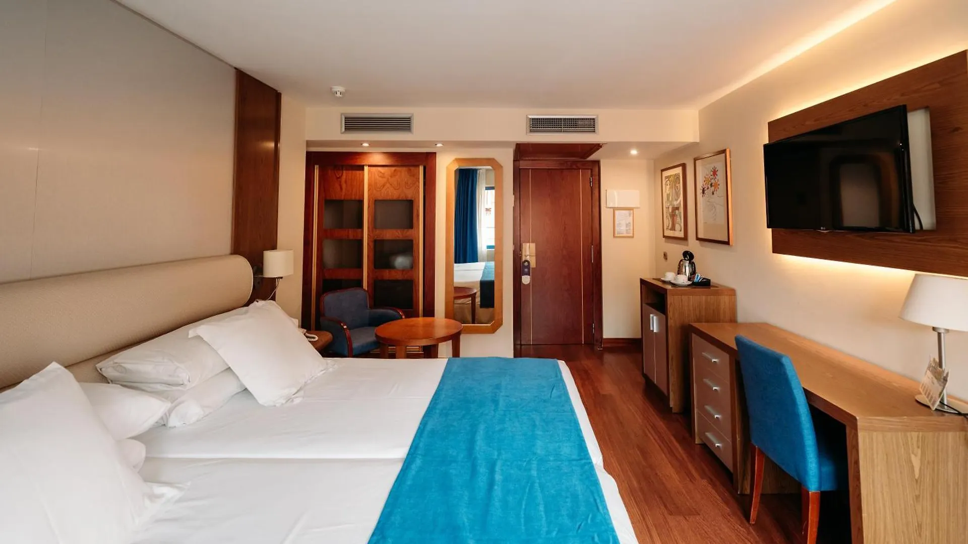 Hotel Ms Maestranza מאלגה